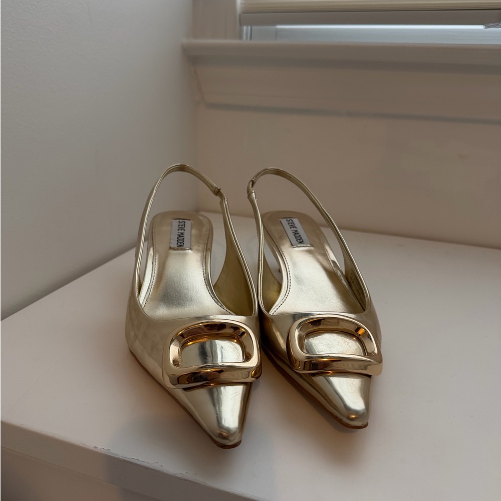 Steve Madden Metallic Gold Pointed Slingback Flats with Buckle